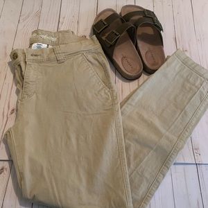 Old navy khaki boyfriend pant